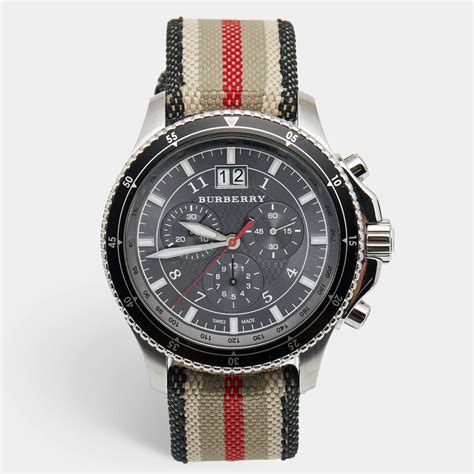 Burberry Bu7601 Quartz Analog Watch .